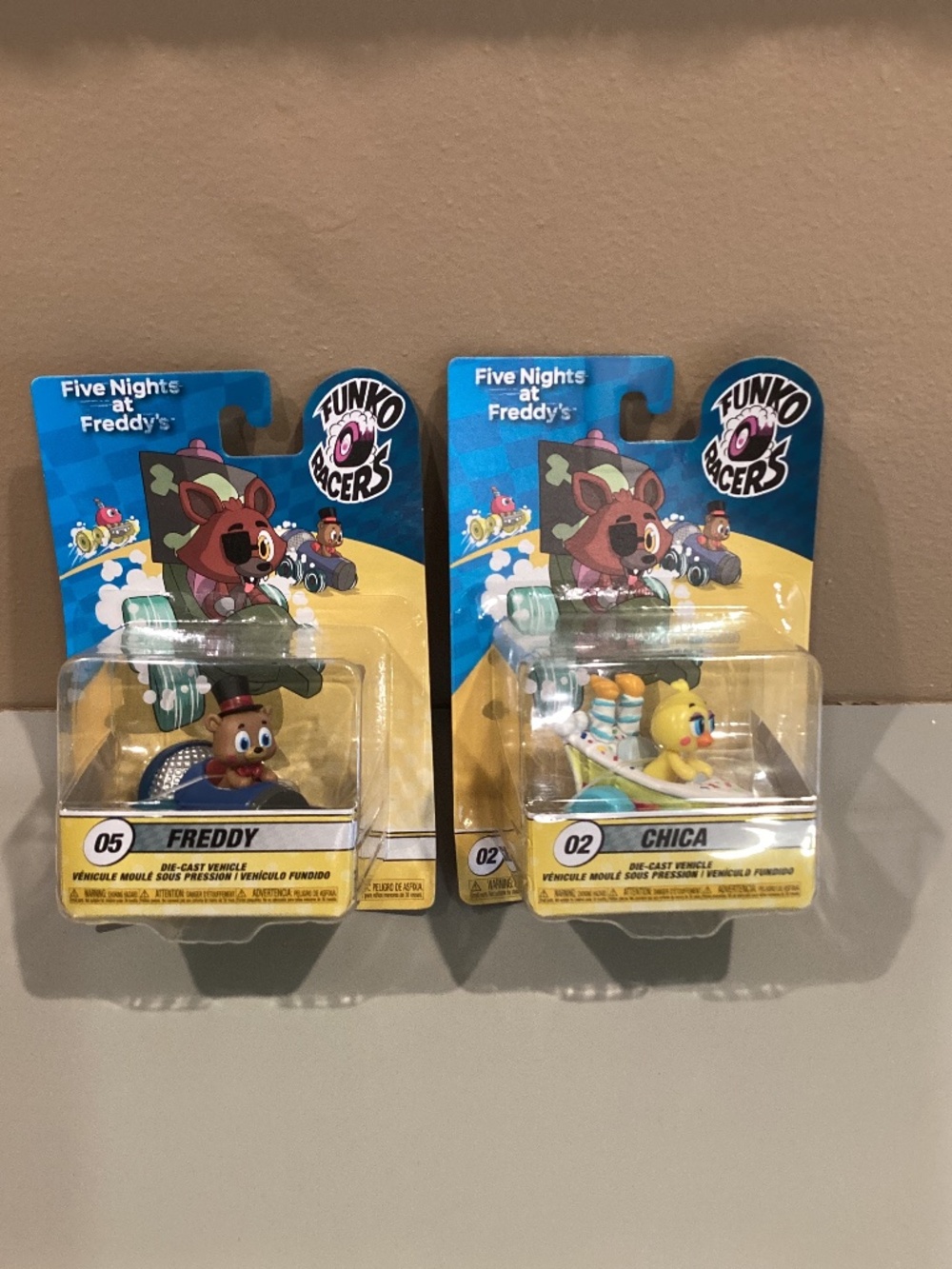 New Set of 2 FUNKO RACERS FNAF Freddy & Chica Die-Cast Figures in Vehicles 2024